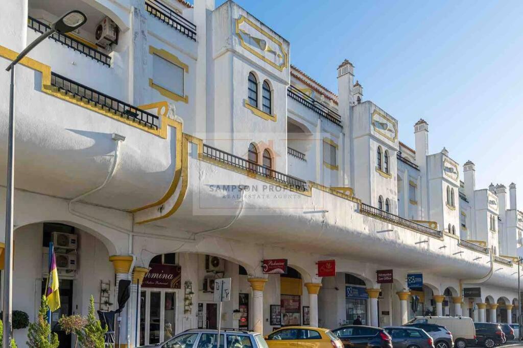 Spacious Two Bedroom Apt, 200M From The Beach Карвоейро Екстериор снимка