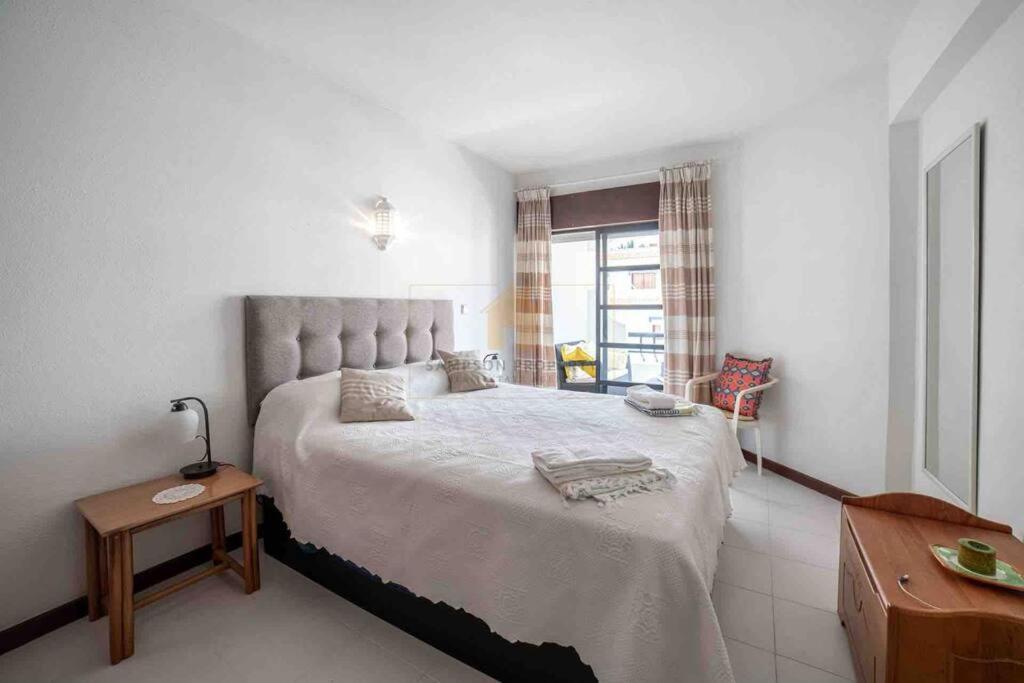 Spacious Two Bedroom Apt, 200M From The Beach Карвоейро Екстериор снимка