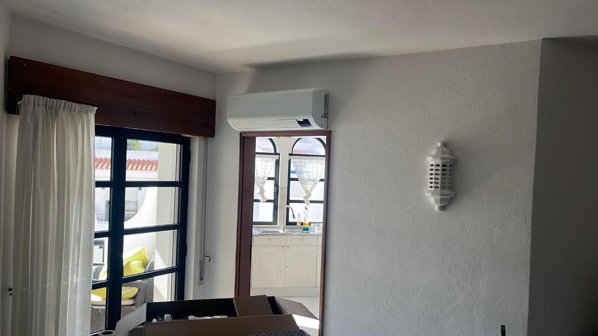 Spacious Two Bedroom Apt, 200M From The Beach Карвоейро Екстериор снимка